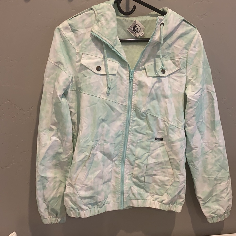 Volcom windbreaker